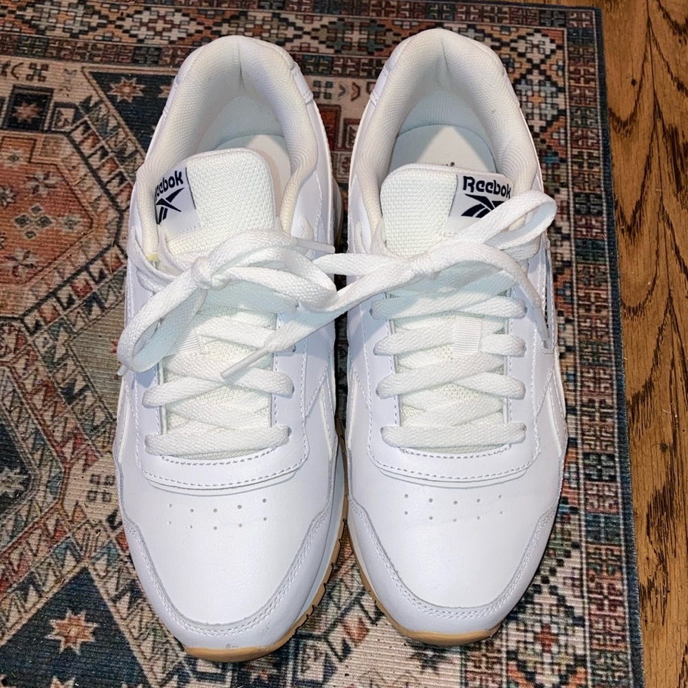 Reebok White Sneakers 7.5